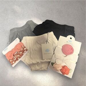 Baby accessories bundle 0-3 months featuring 3pc diaper covers & hair bows BNWT